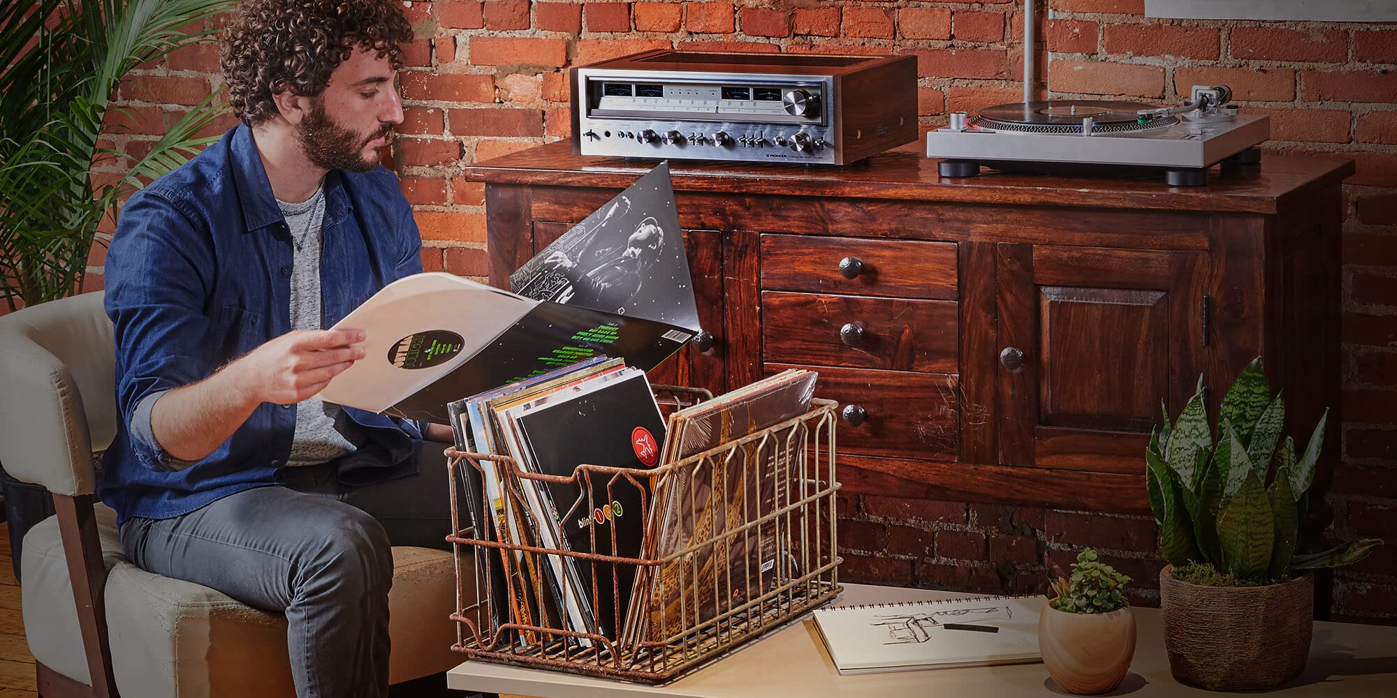 Lifestyle Image of 120XUSBBK